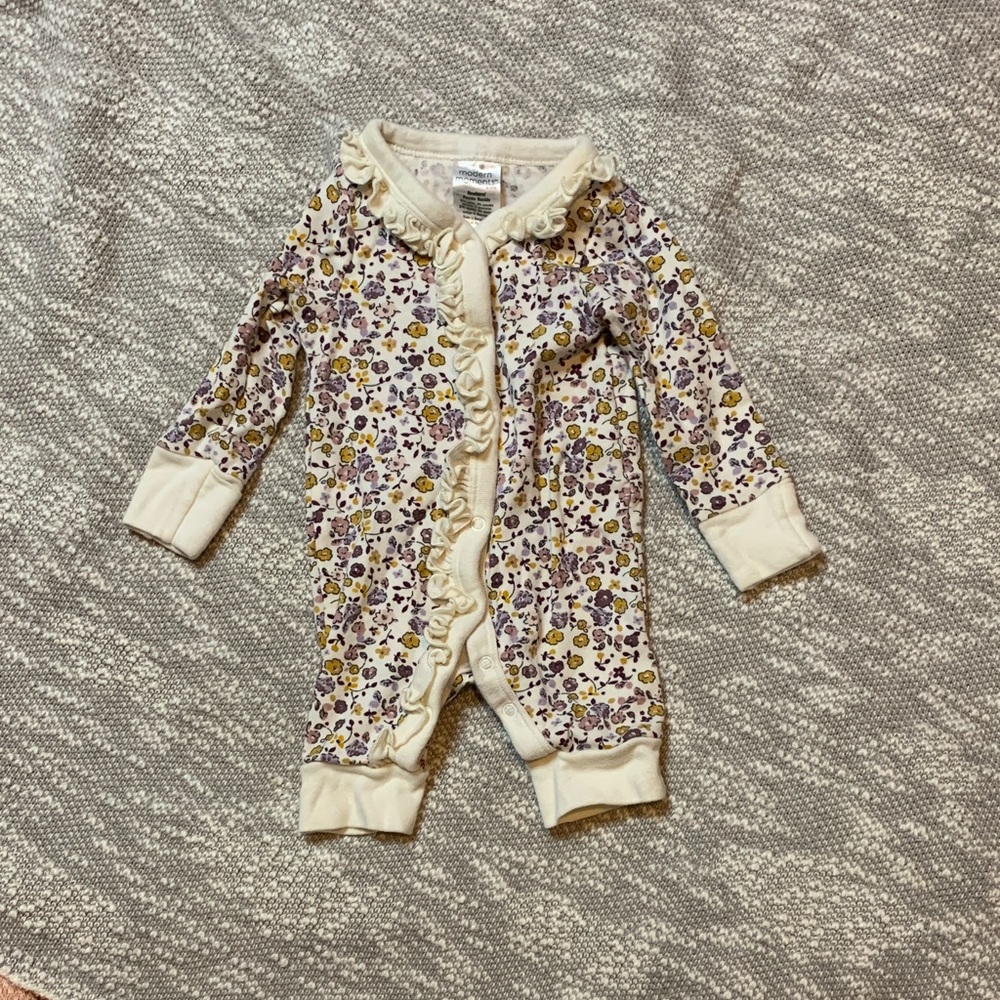 Modern Moments Floral Long Sleeve One Piece Size Newborn